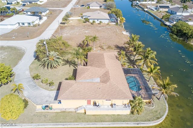 901 NW 3rd PL, Cape Coral, FL 33993