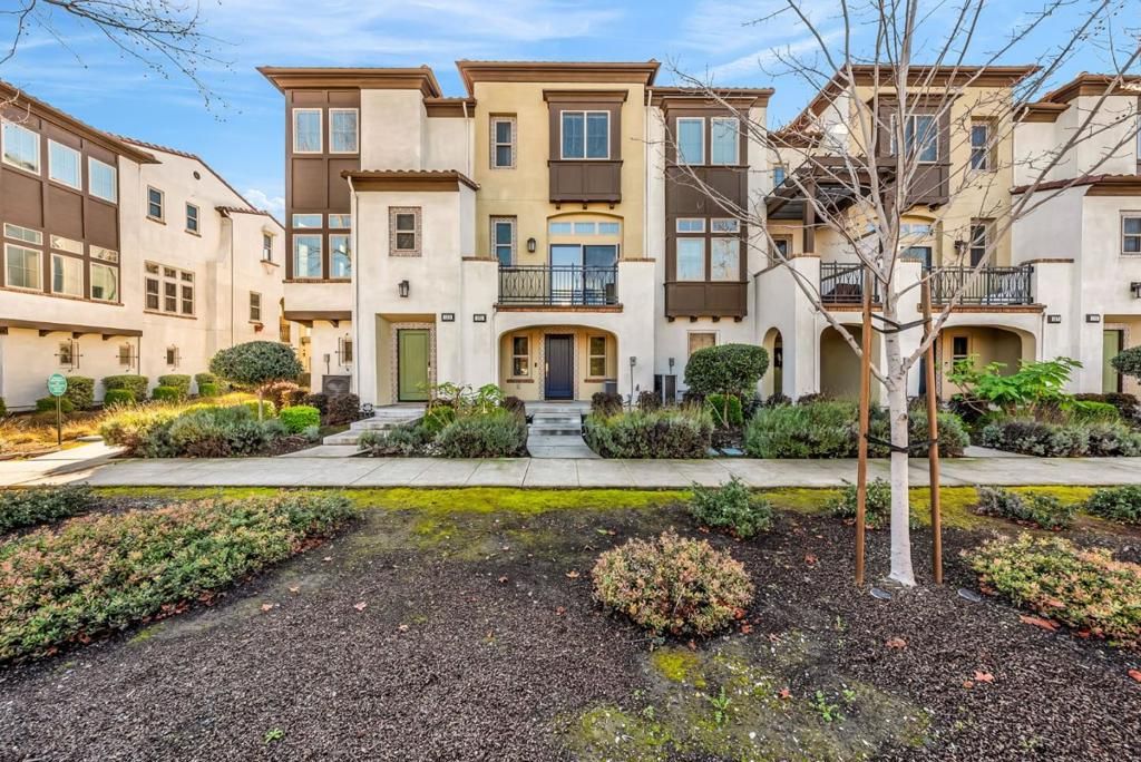 Image 1 of property listing at 121 Fairchild Drive, Mountain View, CA 94043