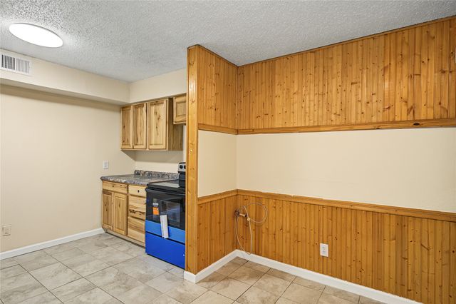 125 Allencrest Drive, White Settlement, TX 76108