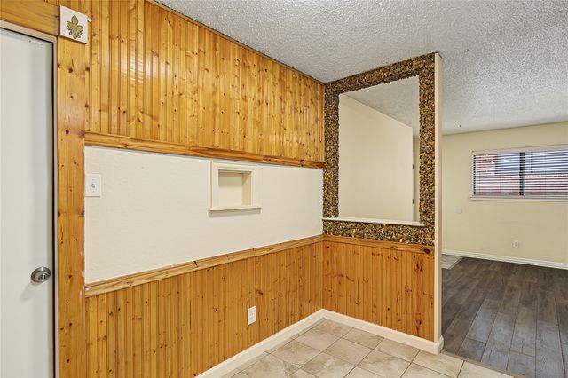 125 Allencrest Drive, White Settlement, TX 76108