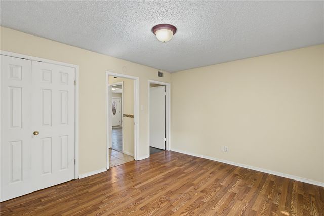 125 Allencrest Drive, White Settlement, TX 76108