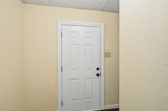 125 Allencrest Drive, White Settlement, TX 76108