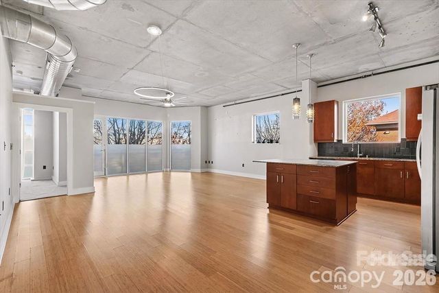 505 E Sixth Street 304, Charlotte, NC 28202