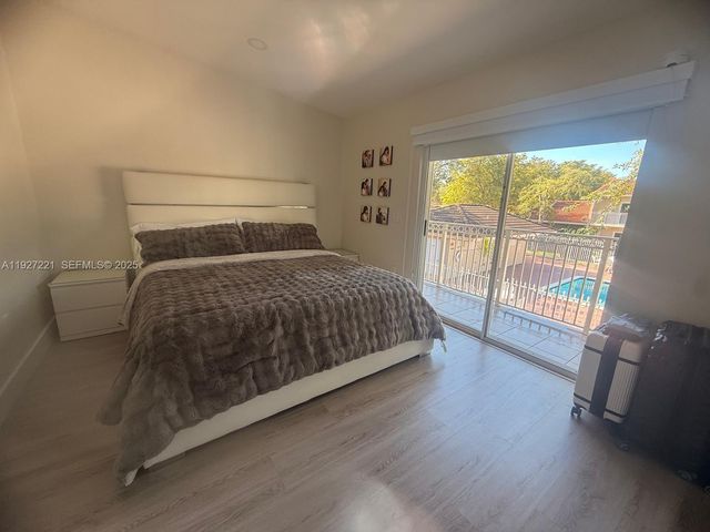 6864 NW 166th Ter 903, Miami Lakes, FL 33014