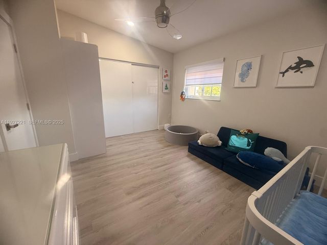 6864 NW 166th Ter 903, Miami Lakes, FL 33014