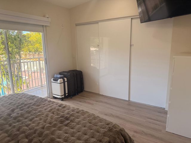 6864 NW 166th Ter 903, Miami Lakes, FL 33014