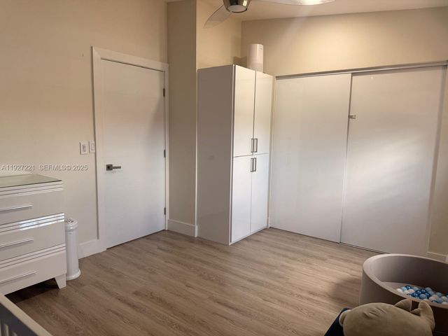 6864 NW 166th Ter 903, Miami Lakes, FL 33014