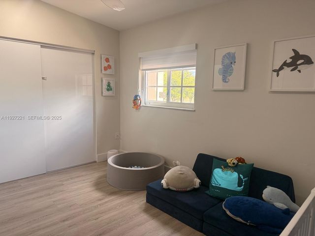 6864 NW 166th Ter 903, Miami Lakes, FL 33014