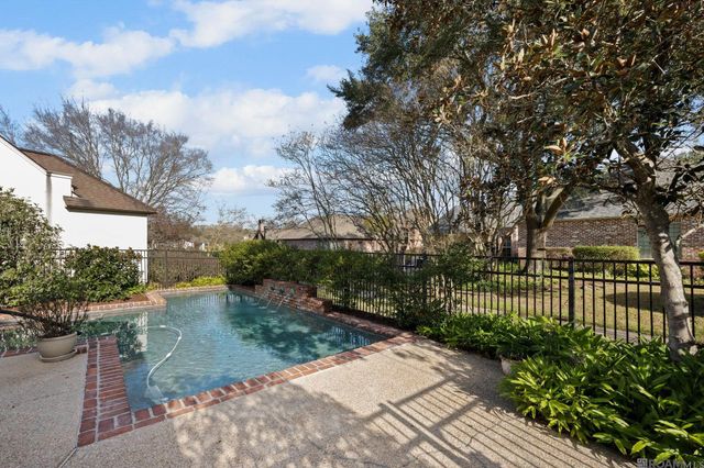 19423 Cape Hart Ct, Saint George, LA 70809