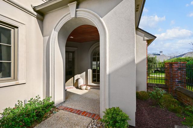 19423 Cape Hart Ct, Saint George, LA 70809