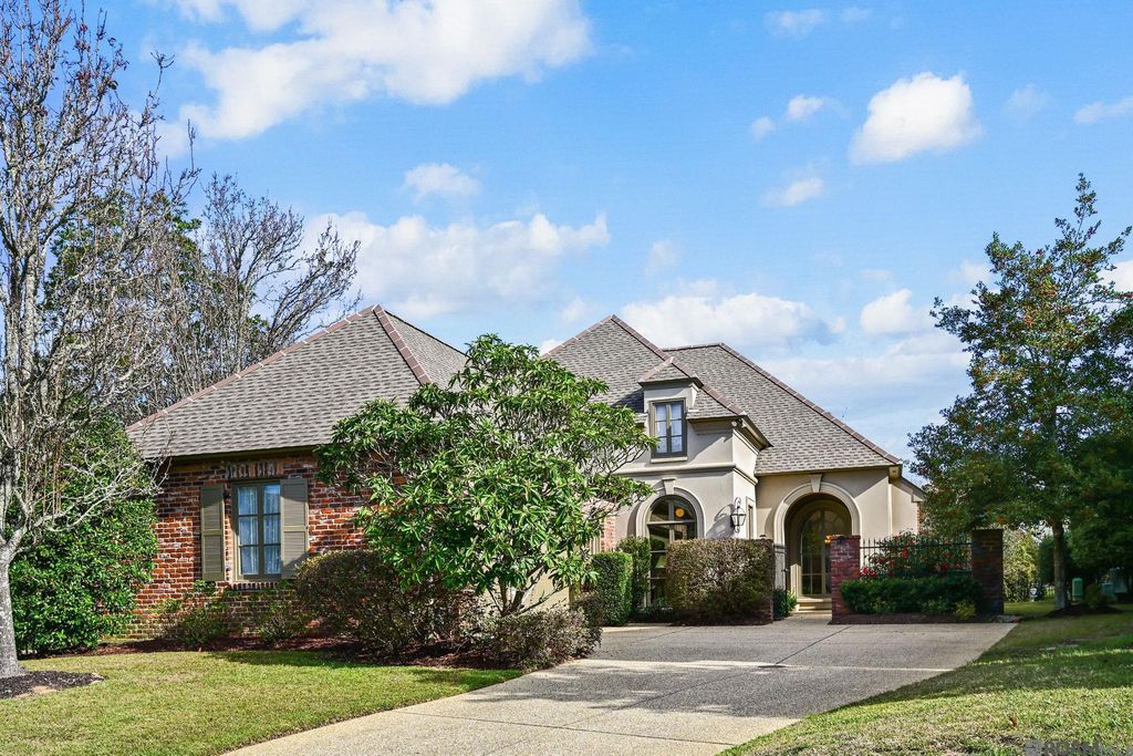 19423 Cape Hart Ct, Saint George, LA 70809