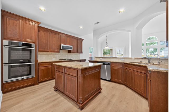 1840 Leela Springs Drive, Conroe, TX 77304