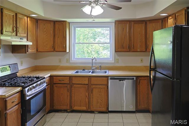 1175 San Juan Drive, Edwardsville, IL 62025