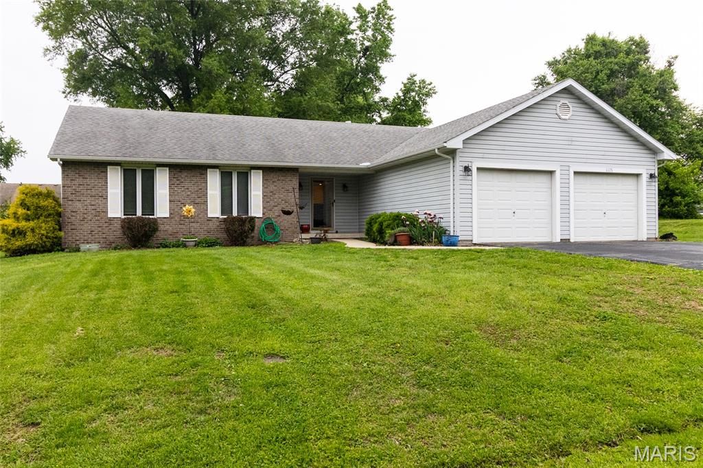1175 San Juan Drive, Edwardsville, IL 62025