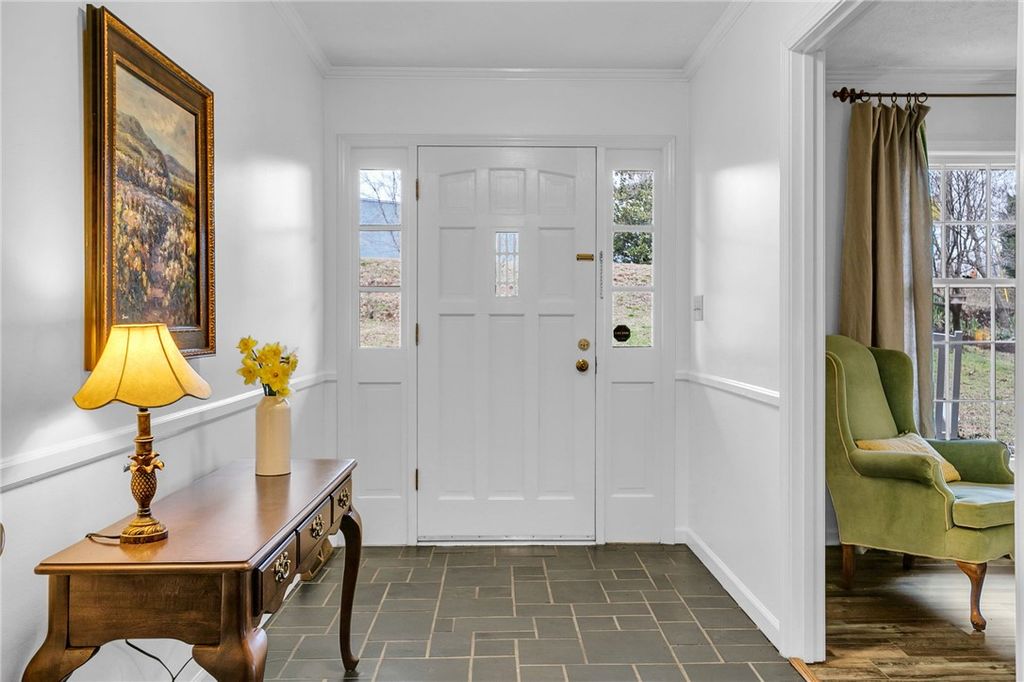 639 Sulphur Springs Road, Greenville, SC 29617
