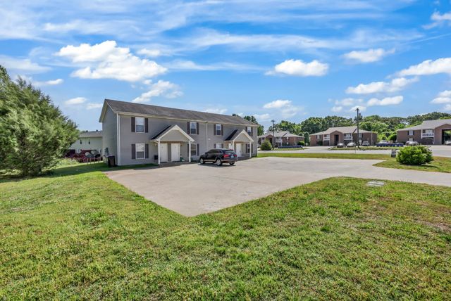 500 Patriot Park Ct, Clarksville, TN 37042