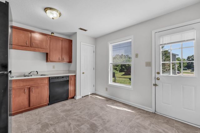 500 Patriot Park Ct, Clarksville, TN 37042