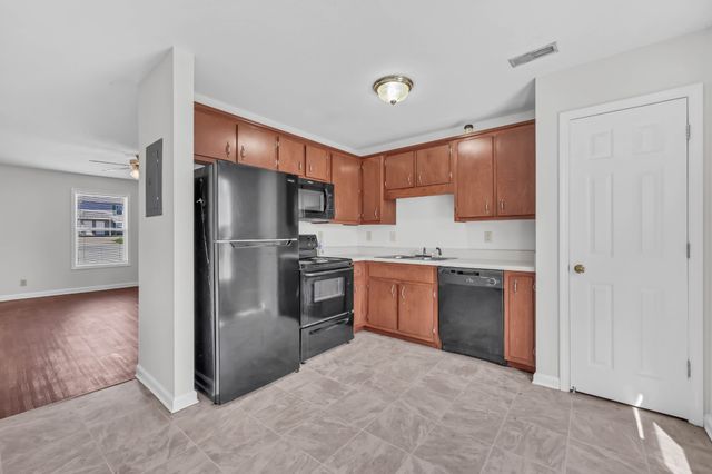 500 Patriot Park Ct, Clarksville, TN 37042
