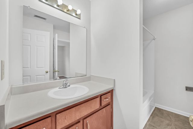 500 Patriot Park Ct, Clarksville, TN 37042