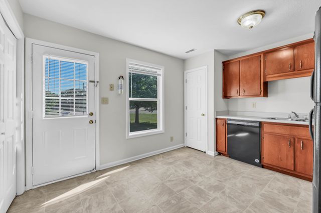 500 Patriot Park Ct, Clarksville, TN 37042