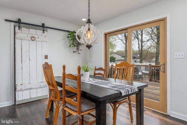 2 ROSSITER CIR, Newark, DE 19702