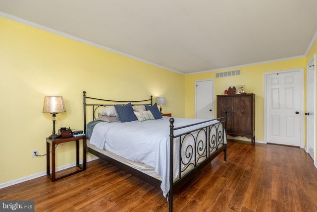 2 ROSSITER CIR, Newark, DE 19702