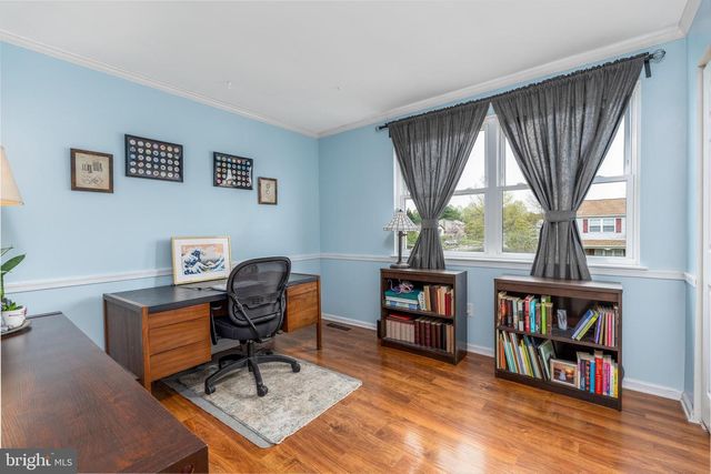 2 ROSSITER CIR, Newark, DE 19702