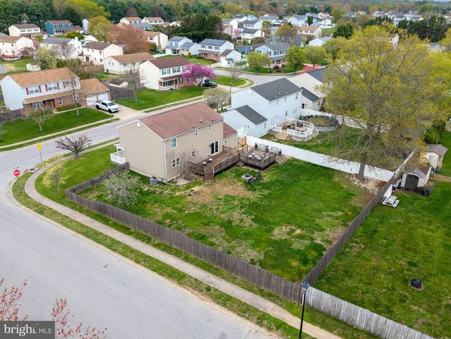 2 ROSSITER CIR, Newark, DE 19702
