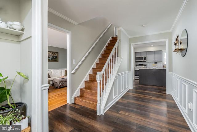 2 ROSSITER CIR, Newark, DE 19702