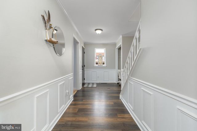 2 ROSSITER CIR, Newark, DE 19702