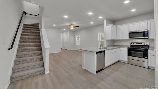 9034 Glen Shadow Unit 35, San Antonio, TX 78239