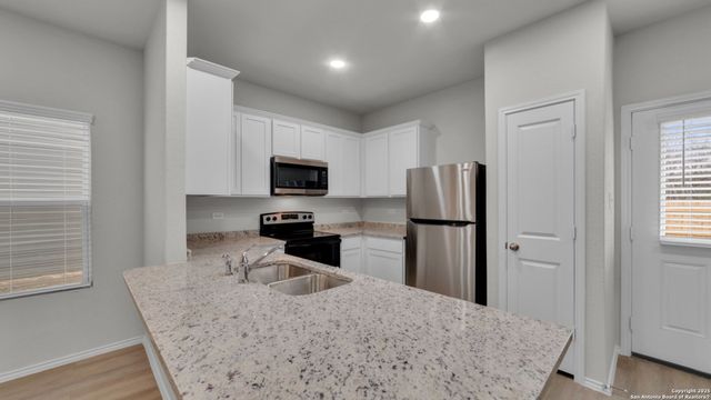 9034 Glen Shadow Unit 35, San Antonio, TX 78239