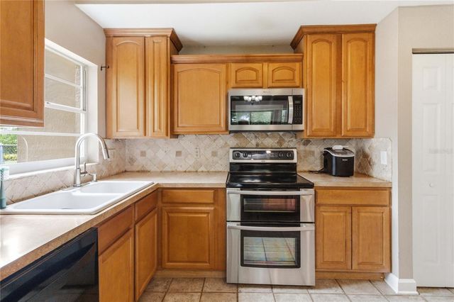 1564 CYPRESS WOODS CIRCLE, St Cloud, FL 34772