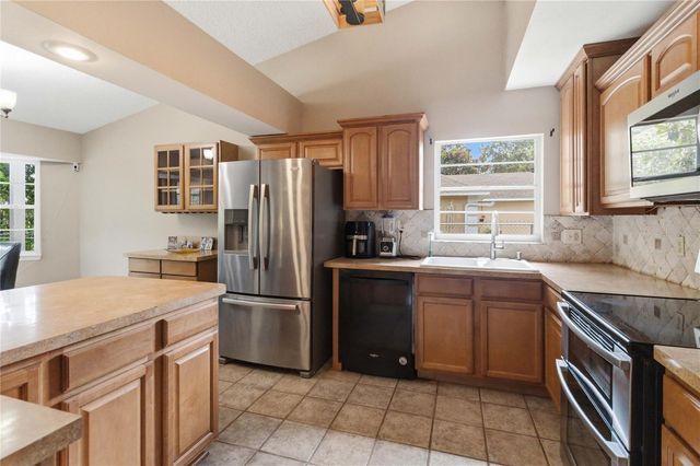 1564 CYPRESS WOODS CIRCLE, St Cloud, FL 34772