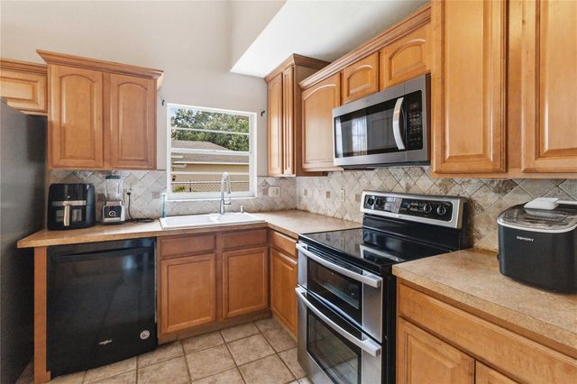 1564 CYPRESS WOODS CIRCLE, St Cloud, FL 34772