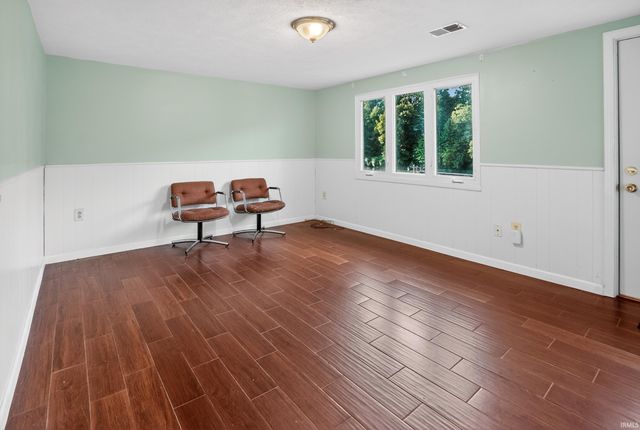 1120 N Diamond Point Court, Monticello, IN 47960