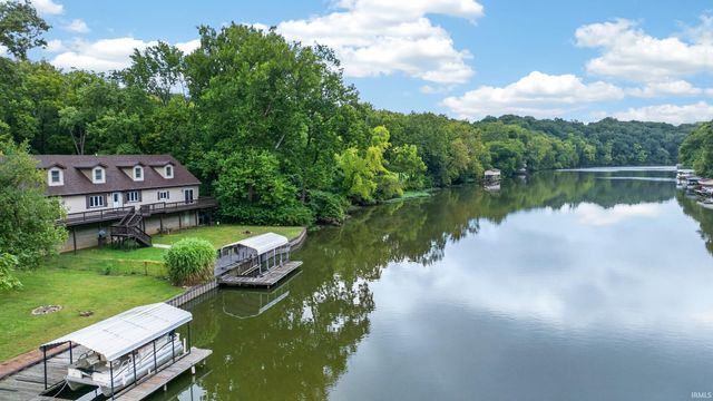 1120 N Diamond Point Court, Monticello, IN 47960