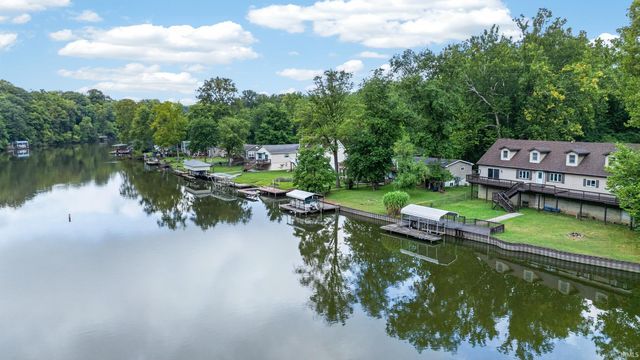 1120 N Diamond Point Court, Monticello, IN 47960