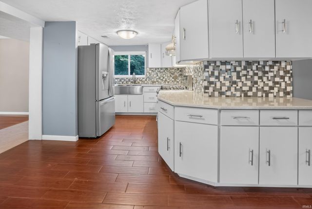 1120 N Diamond Point Court, Monticello, IN 47960