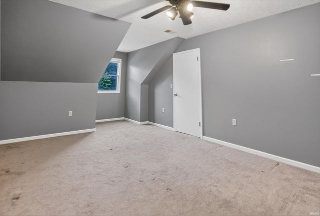 1120 N Diamond Point Court, Monticello, IN 47960