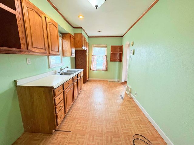 1437 Vine Street, Waterloo, IA 50703