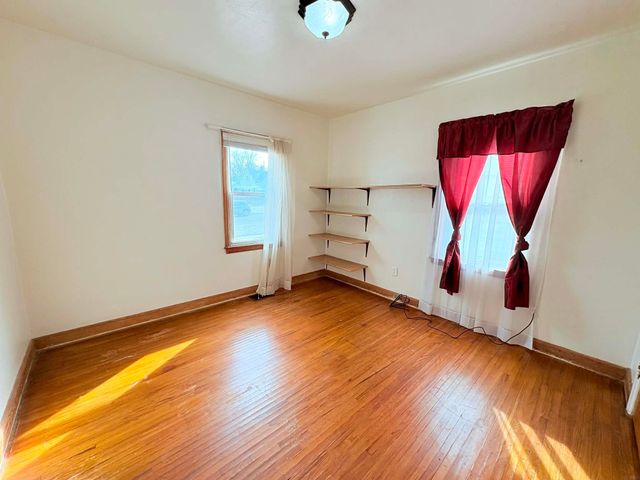 1437 Vine Street, Waterloo, IA 50703