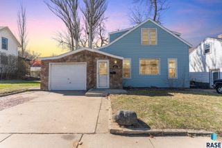 1011 W 12th St, Sioux Falls, SD 57104