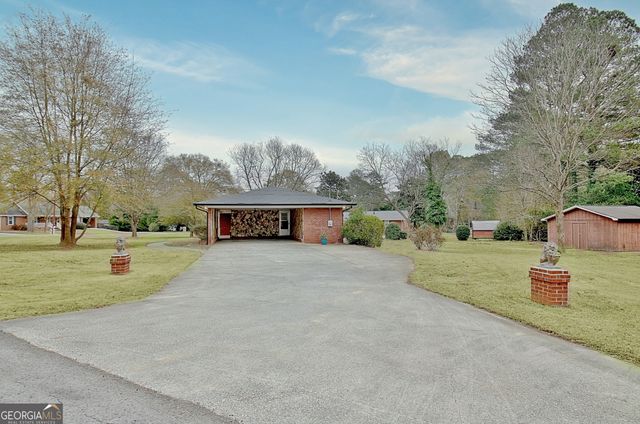 500 Circle Drive, Fayetteville, GA 30214