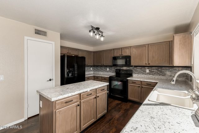 15945 W COTTONWOOD Street, Surprise, AZ 85374