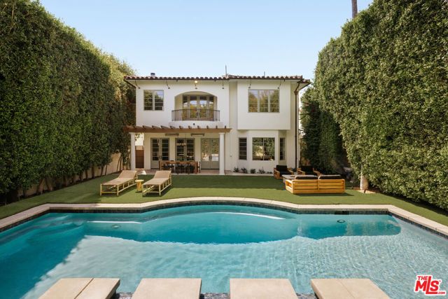 120 S Anita Avenue, Los Angeles, CA 90049
