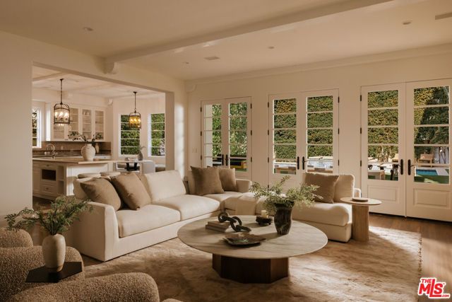120 S Anita Avenue, Los Angeles, CA 90049
