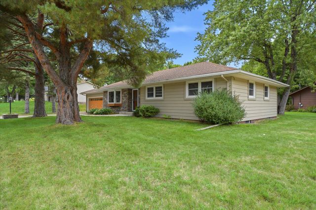 112 Willow Drive SW, Saint Michael, MN 55376