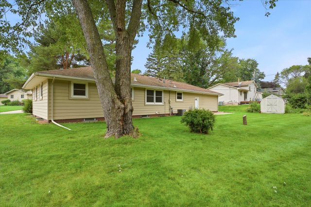 112 Willow Drive SW, Saint Michael, MN 55376