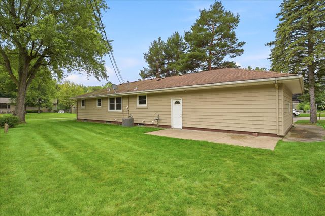 112 Willow Drive SW, Saint Michael, MN 55376